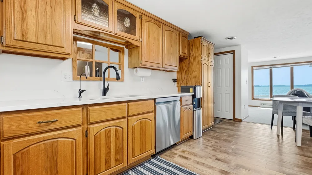 1027 E Lake Mitchell Drive Cadillac, MI 49601
