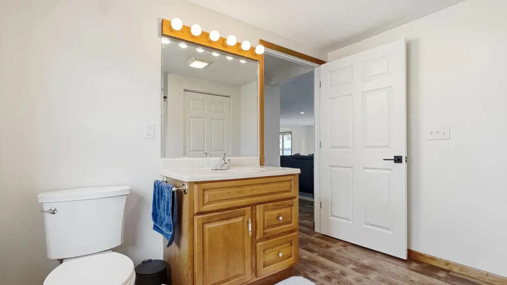 1027 E Lake Mitchell Drive Cadillac, MI 49601