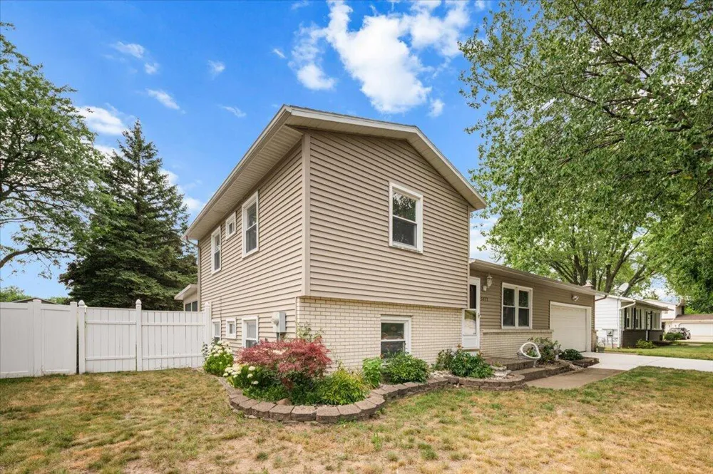 5077 Madison Avenue SE Kentwood, MI 49548