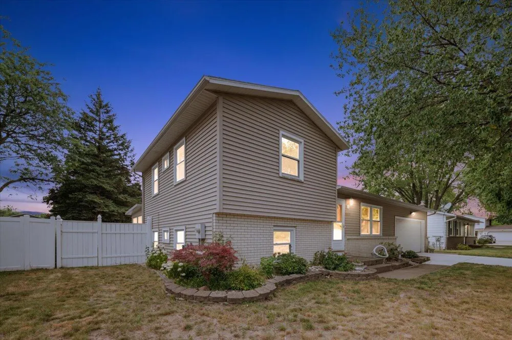 5077 Madison Avenue SE Kentwood, MI 49548