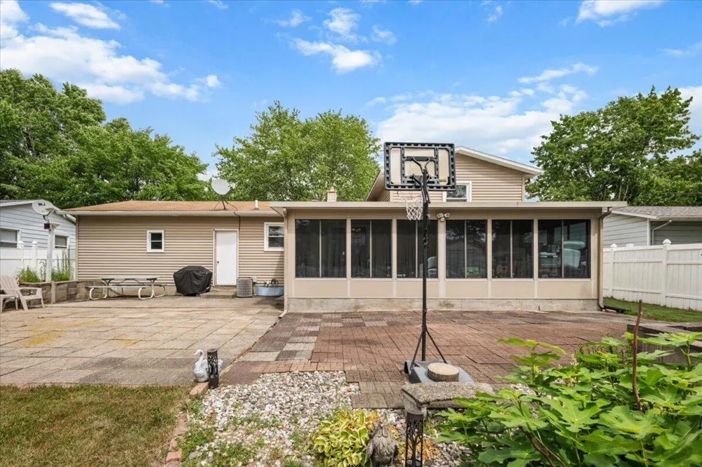 5077 Madison Avenue SE Kentwood, MI 49548