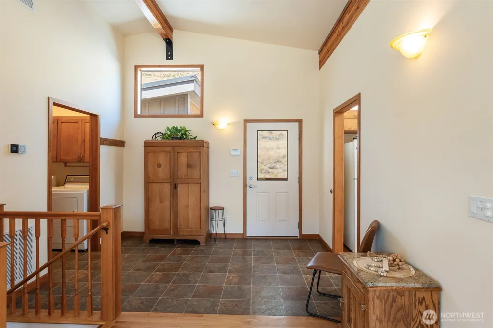 7400 Colockum Road Malaga, WA 98828