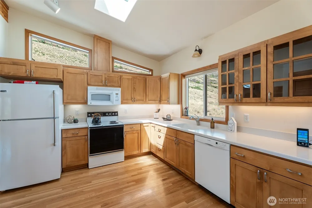 7400 Colockum Road Malaga, WA 98828