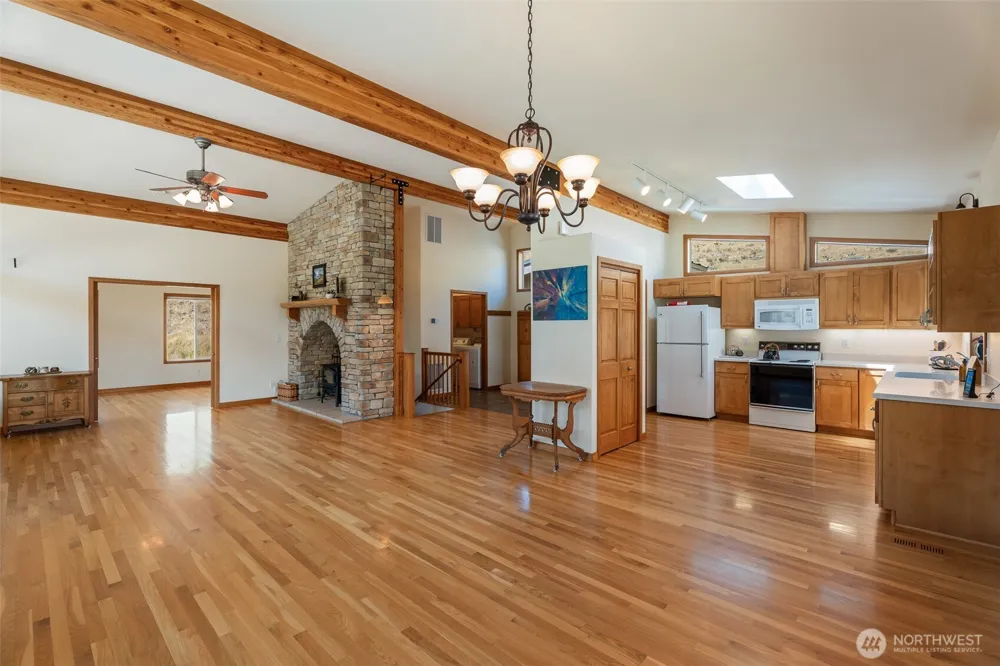 7400 Colockum Road Malaga, WA 98828