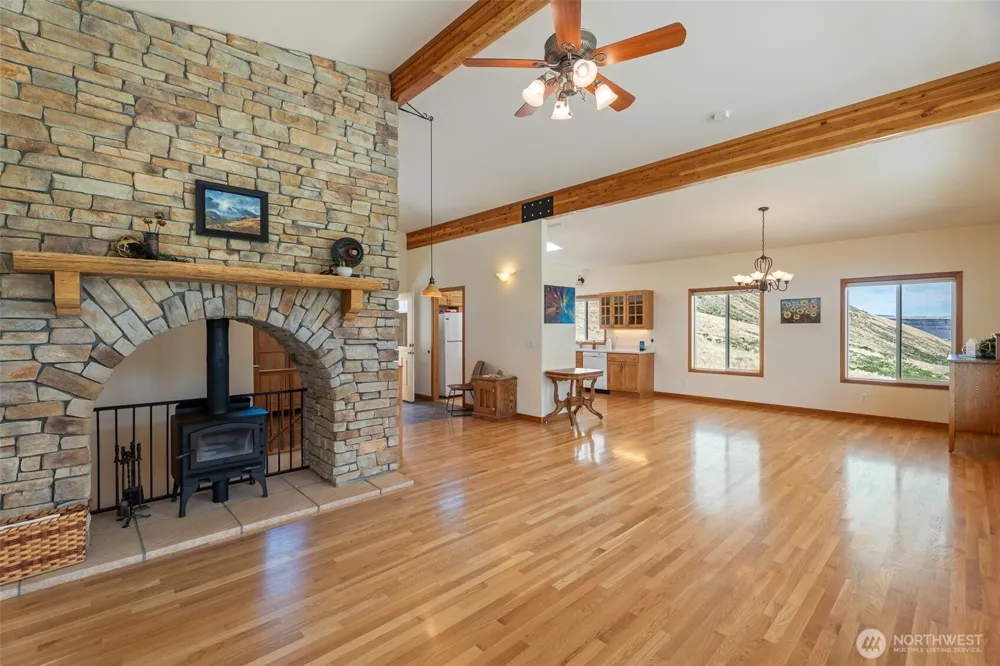 7400 Colockum Road Malaga, WA 98828