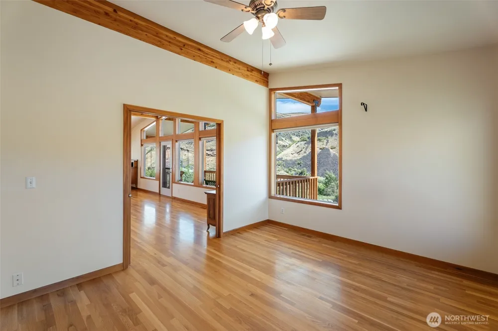 7400 Colockum Road Malaga, WA 98828
