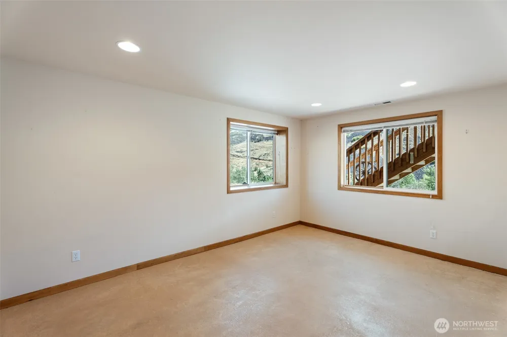 7400 Colockum Road Malaga, WA 98828