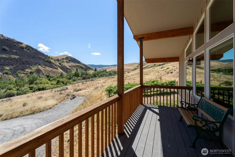 7400 Colockum Road Malaga, WA 98828