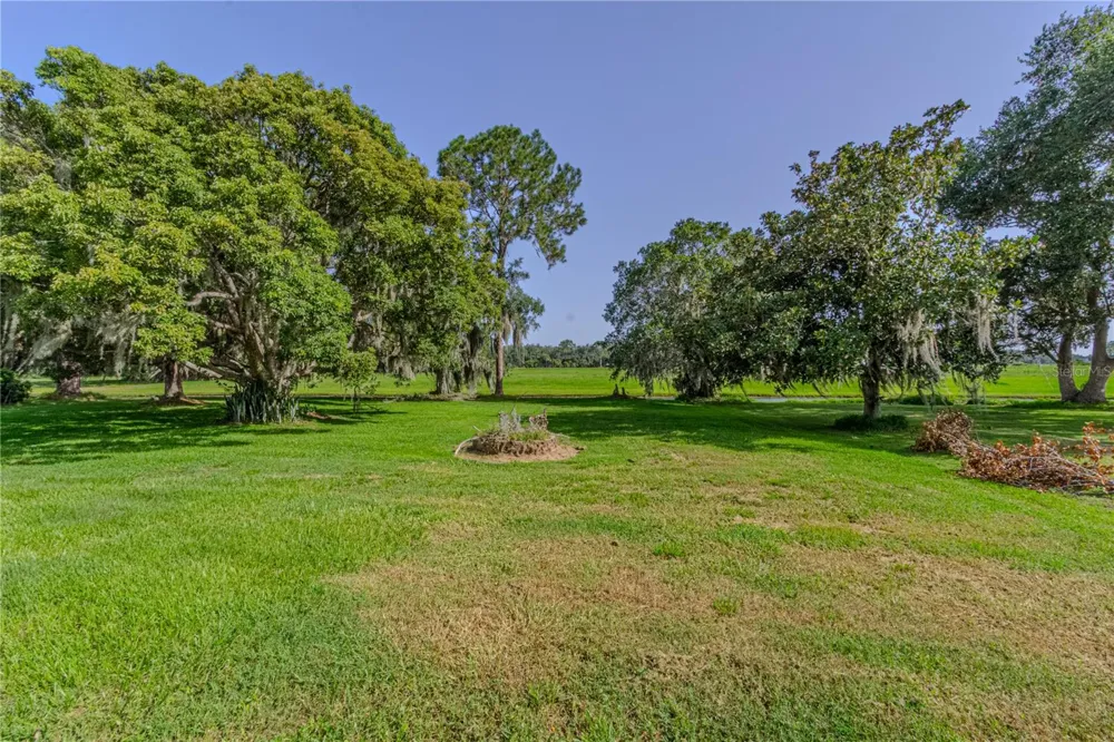 7208 HONEYSUCKLE DRIVE Sebring, FL 33876