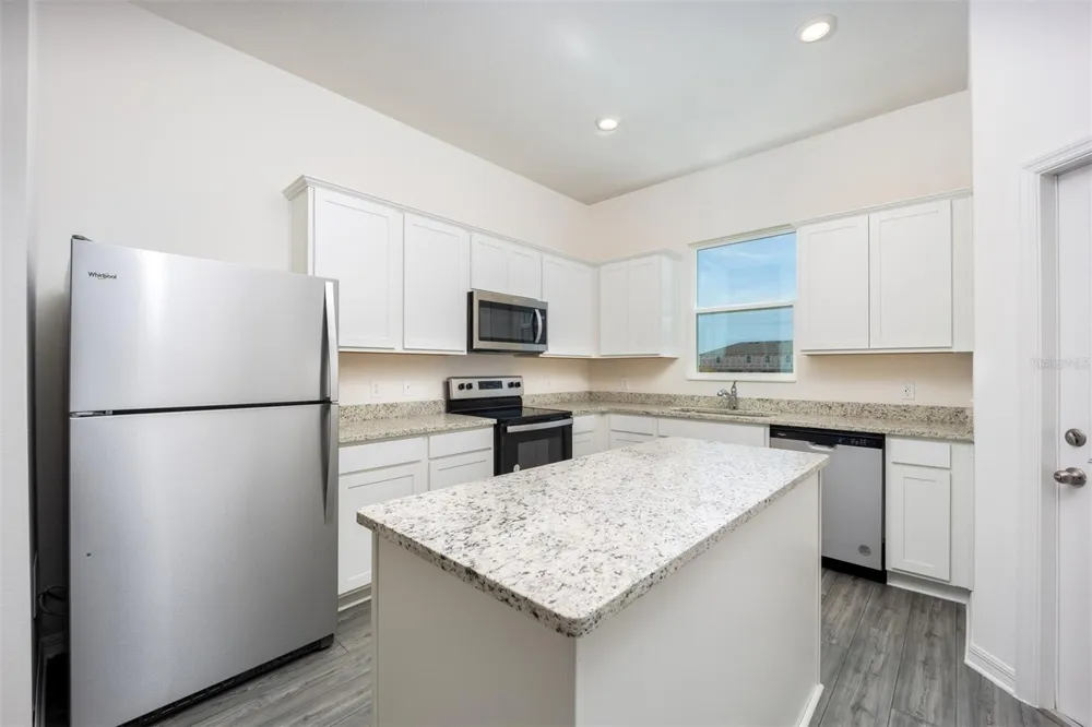 654 POPPY LANE Dundee, FL 33838