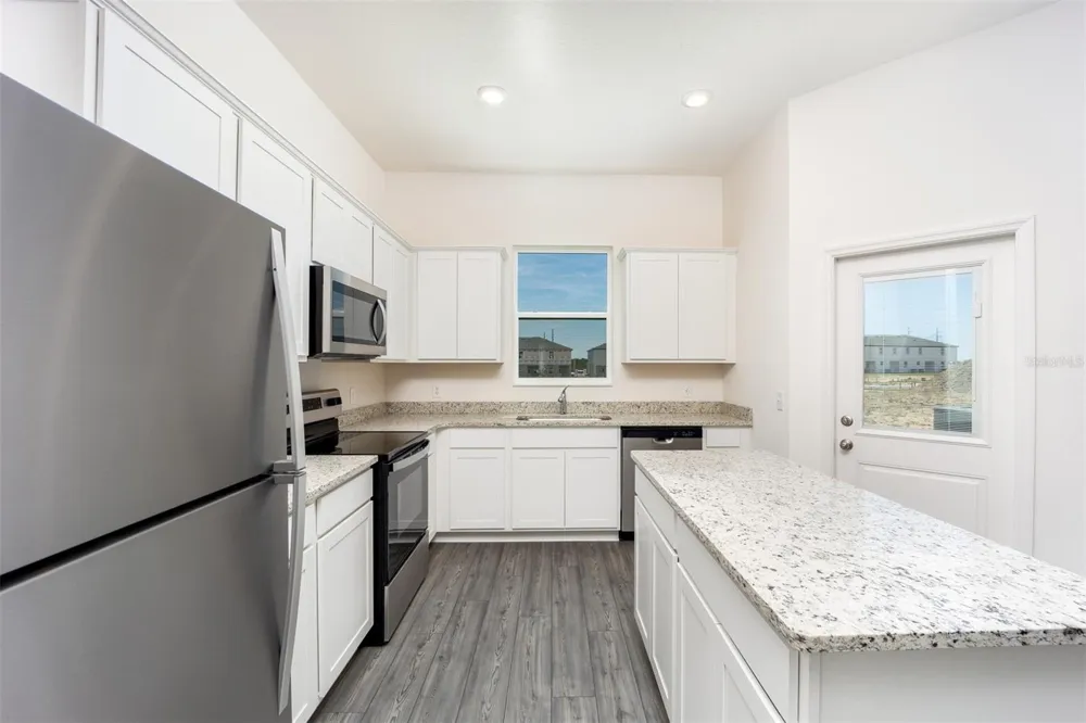 654 POPPY LANE Dundee, FL 33838