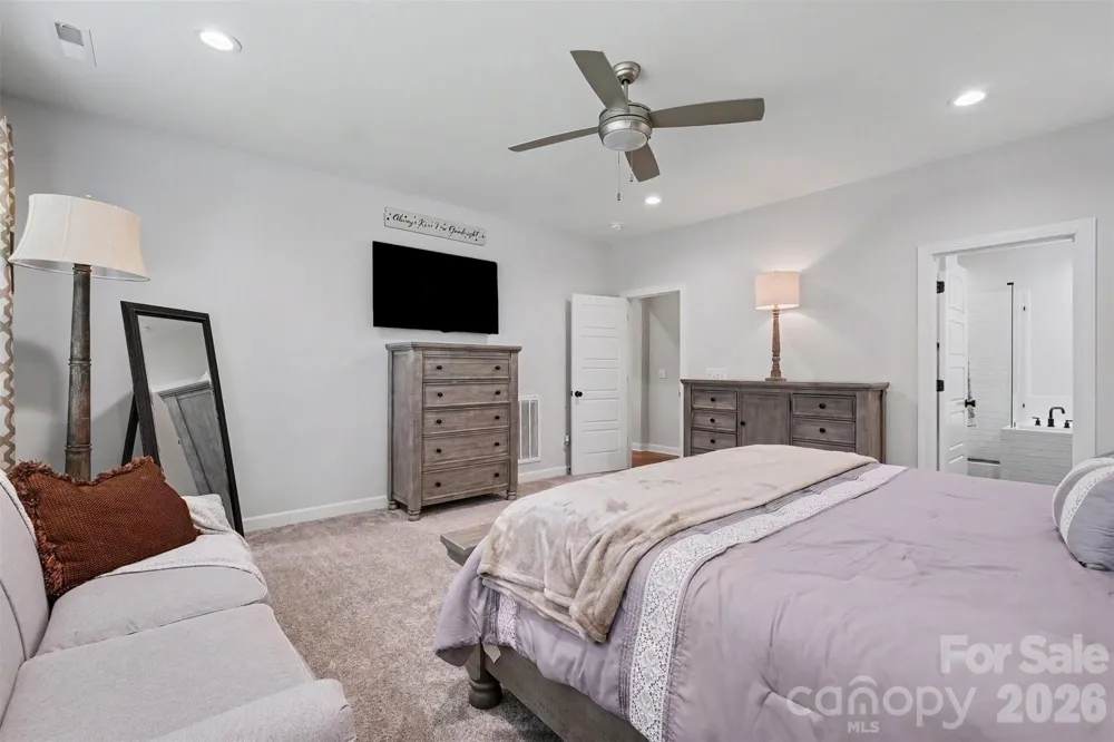 3826 Dahlia Drive Harrisburg, NC 28075