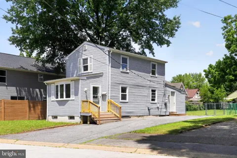 300 11TH STREET