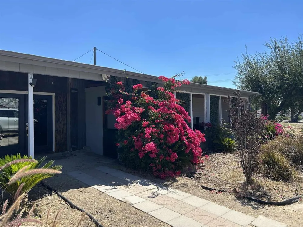 41885 Lemon Street Murrieta, CA 92562