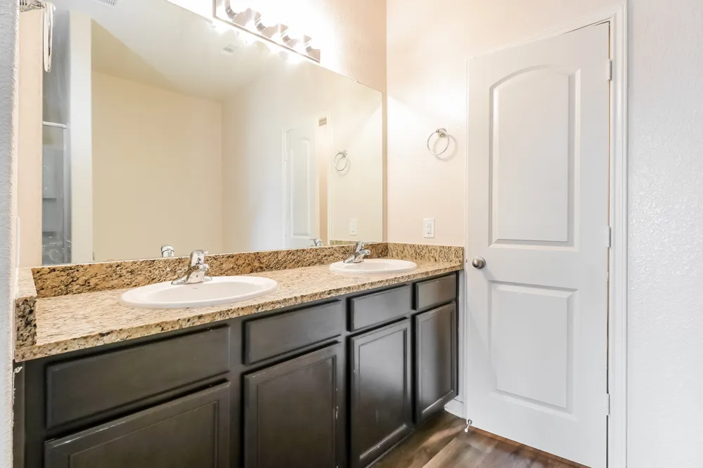 20017 Hubert R. Humphrey Road Manor, TX 78653
