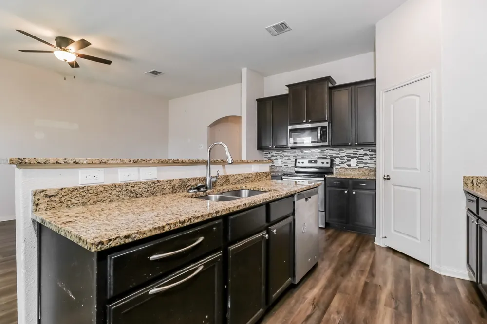 20017 Hubert R. Humphrey Road Manor, TX 78653