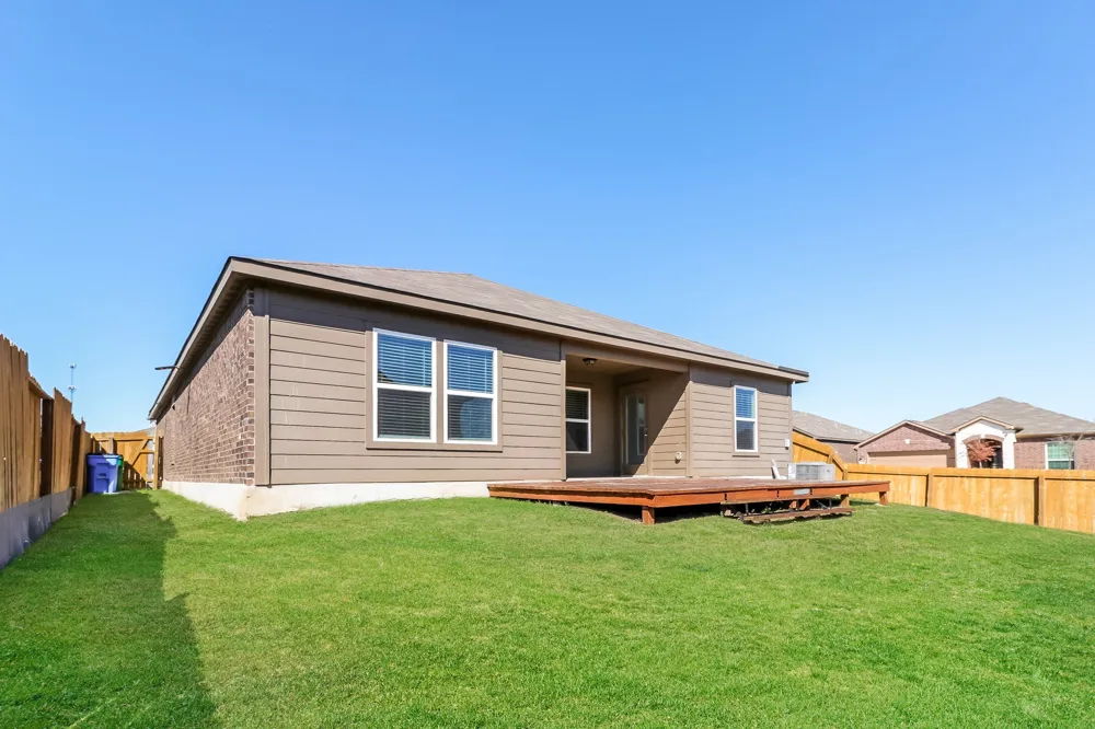 20017 Hubert R. Humphrey Road Manor, TX 78653