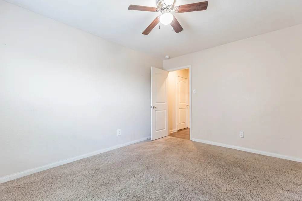 20017 Hubert R. Humphrey Road Manor, TX 78653