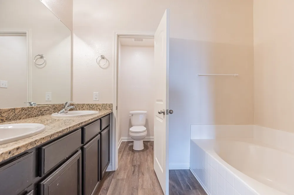 20017 Hubert R. Humphrey Road Manor, TX 78653