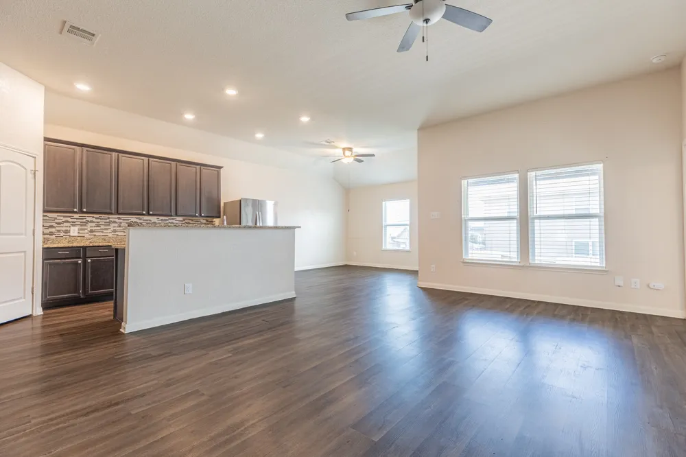 20017 Hubert R. Humphrey Road Manor, TX 78653