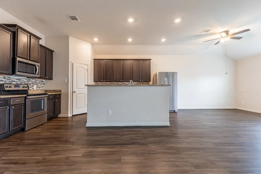 20017 Hubert R. Humphrey Road Manor, TX 78653