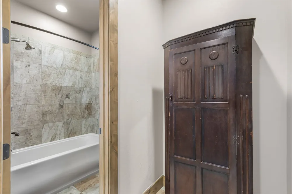 1064 Hidden Creek Drive Graford, TX 76449