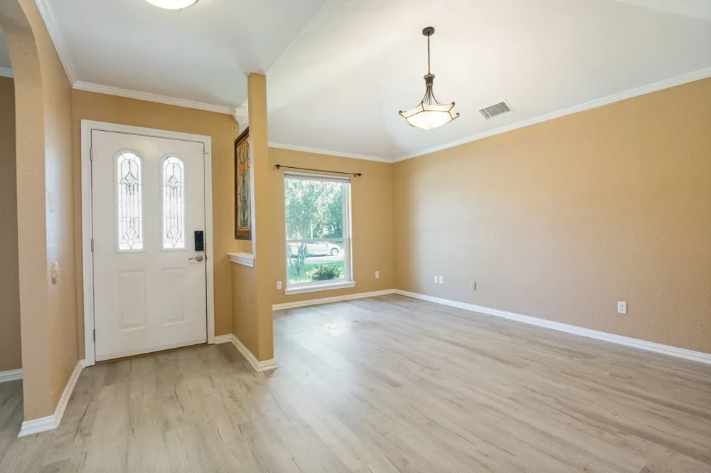 1306 River Birch Lane Carrollton, TX 75007