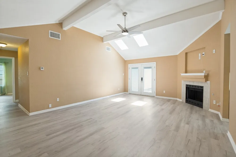 1306 River Birch Lane Carrollton, TX 75007