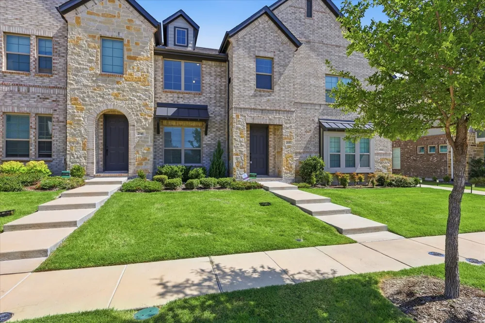 2537 Buttonbush Lane Garland, TX 75042