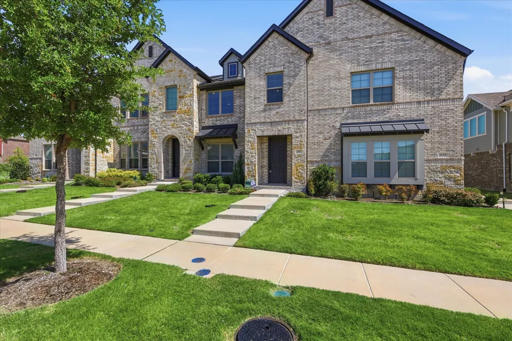 2537 Buttonbush Lane Garland, TX 75042