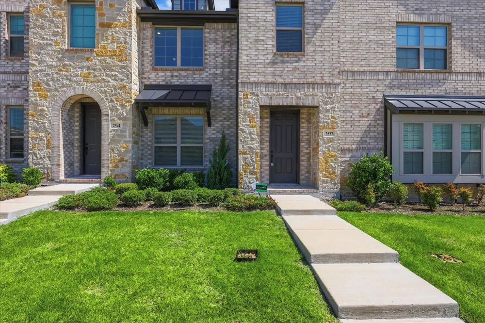 2537 Buttonbush Lane Garland, TX 75042