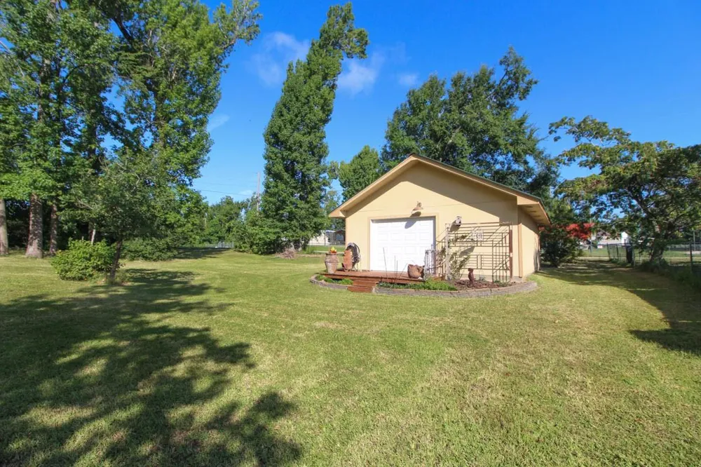 117 Glade Onalaska, TX 77360