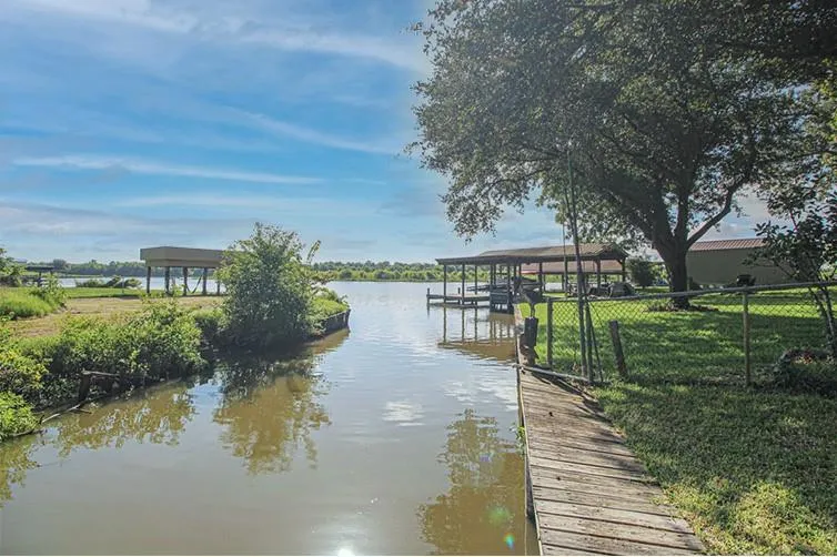 117 Glade Onalaska, TX 77360