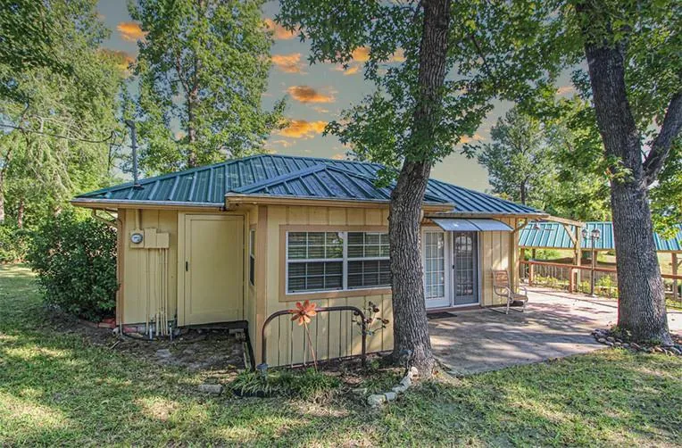 117 Glade Onalaska, TX 77360
