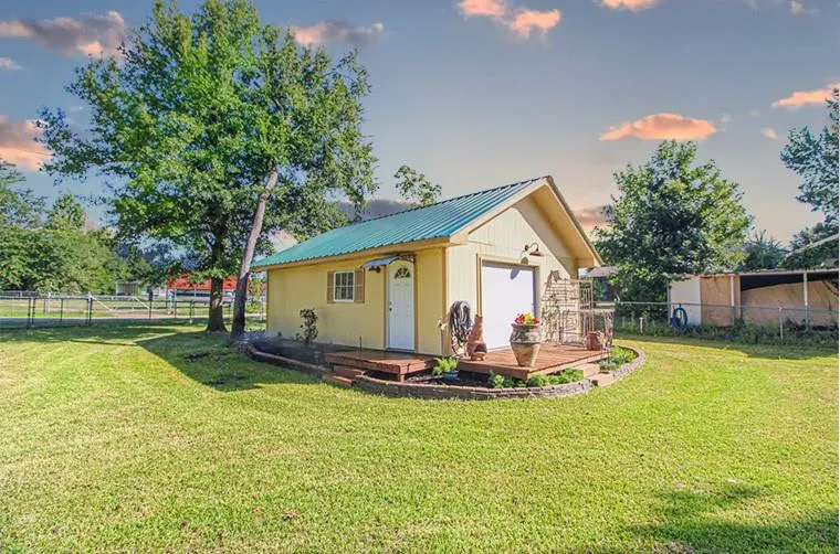 117 Glade Onalaska, TX 77360