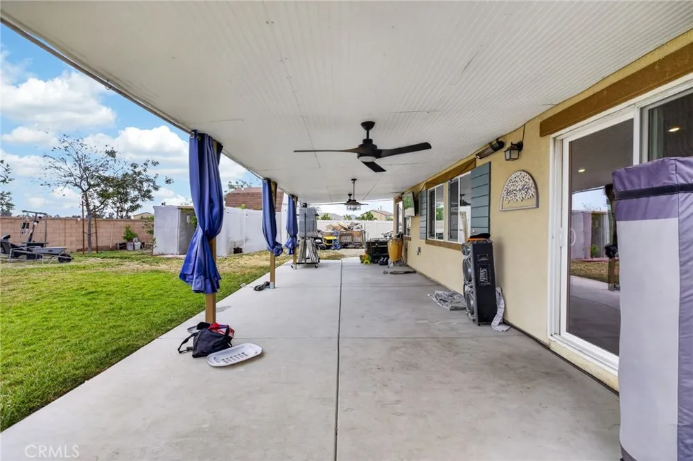 693 Rose Thorn San Jacinto, CA 92582