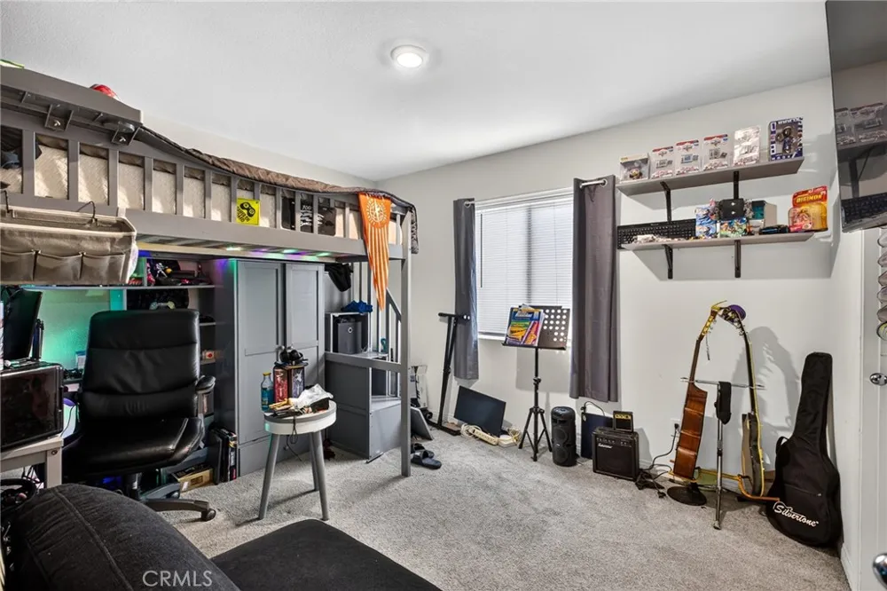693 Rose Thorn San Jacinto, CA 92582
