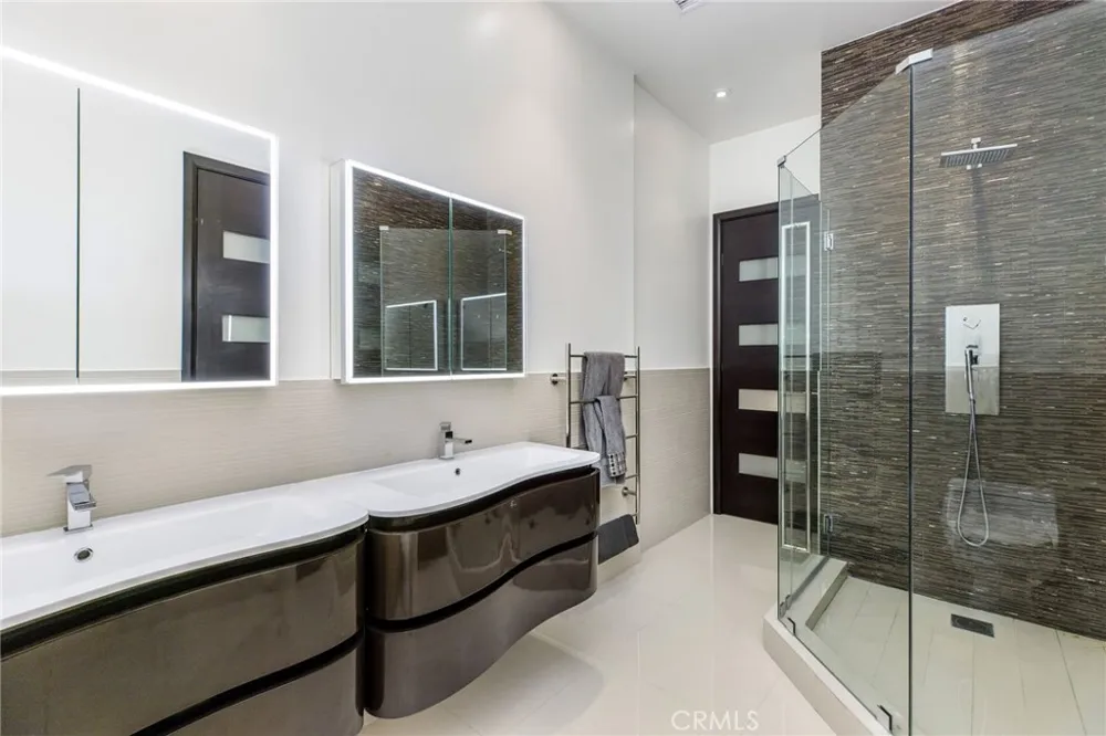 207 SADDLEBOW ROAD Bell Canyon, CA 91307