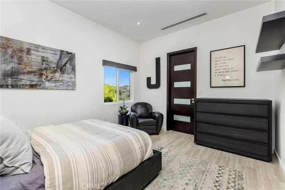 207 SADDLEBOW ROAD Bell Canyon, CA 91307