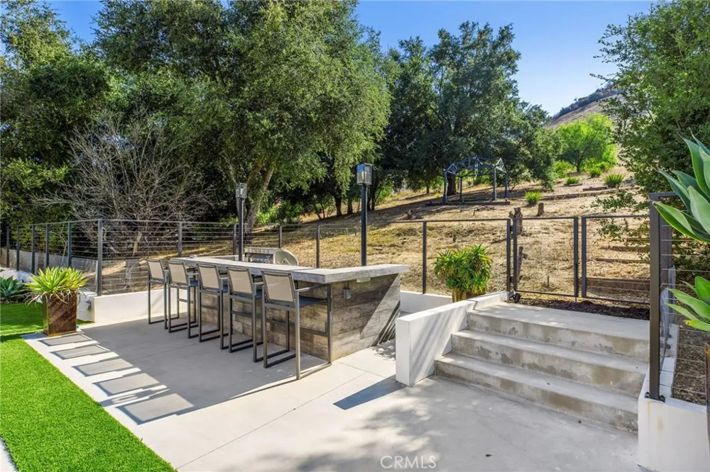 207 SADDLEBOW ROAD Bell Canyon, CA 91307