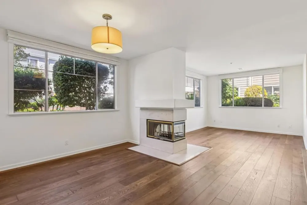 3421 El Camino Real #38C Atherton, CA 94027