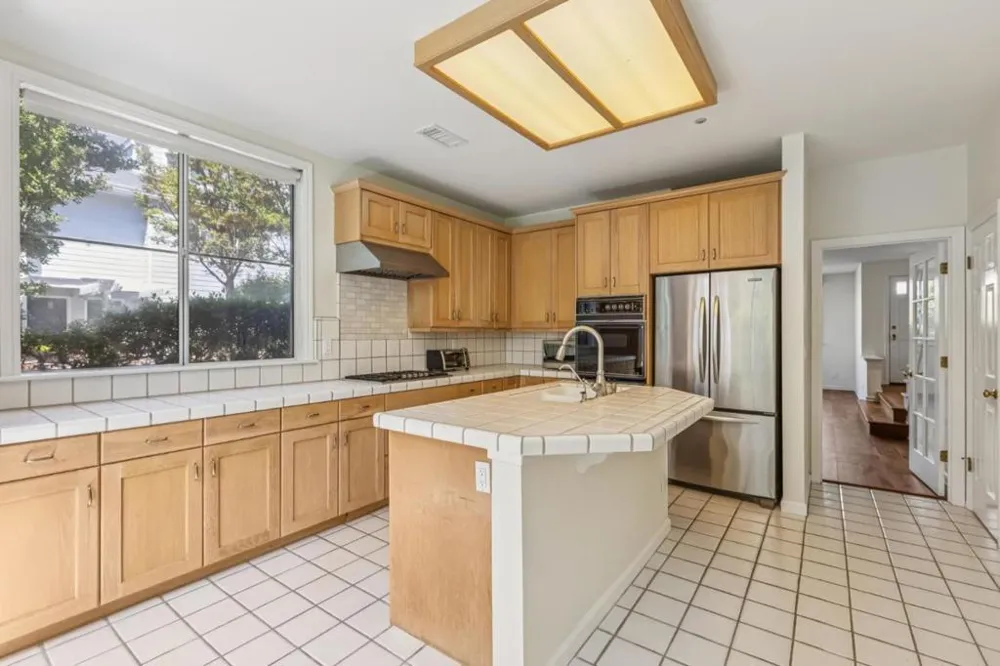 3421 El Camino Real #38C Atherton, CA 94027