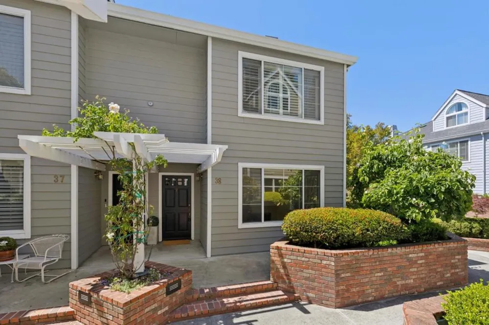 3421 El Camino Real #38C Atherton, CA 94027