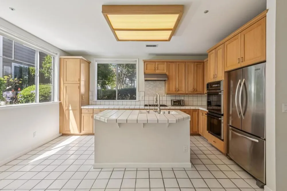 3421 El Camino Real #38C Atherton, CA 94027