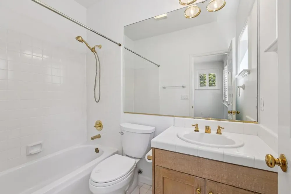 3421 El Camino Real #38C Atherton, CA 94027