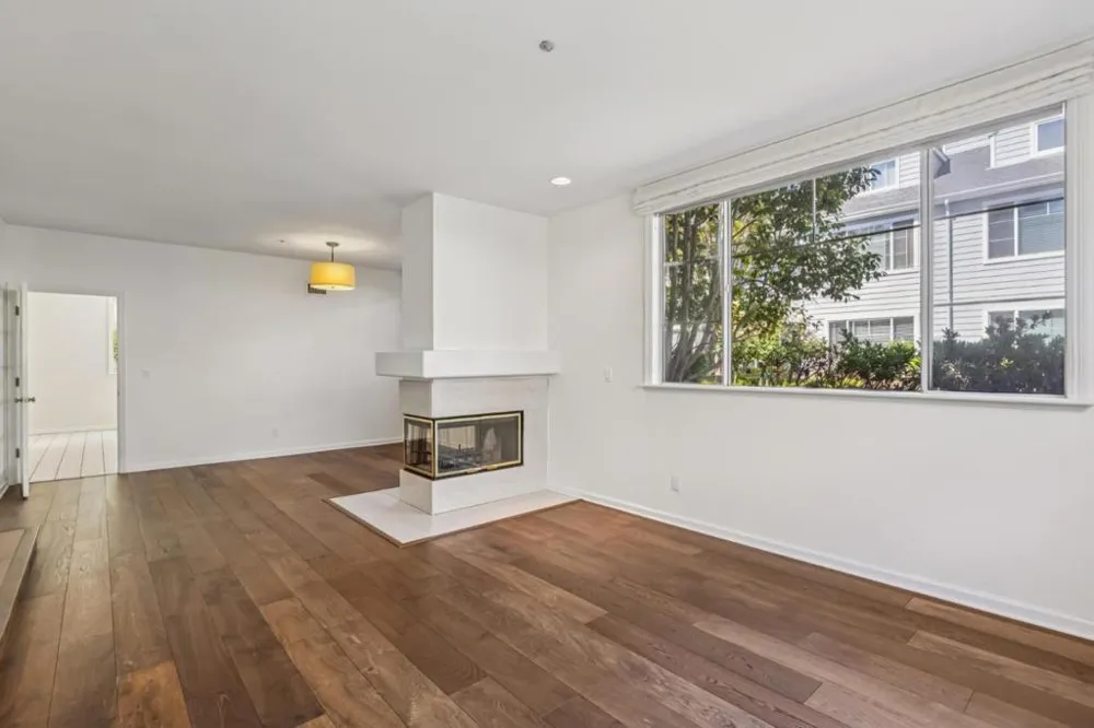 3421 El Camino Real #38C Atherton, CA 94027