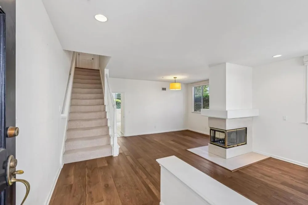 3421 El Camino Real #38C Atherton, CA 94027