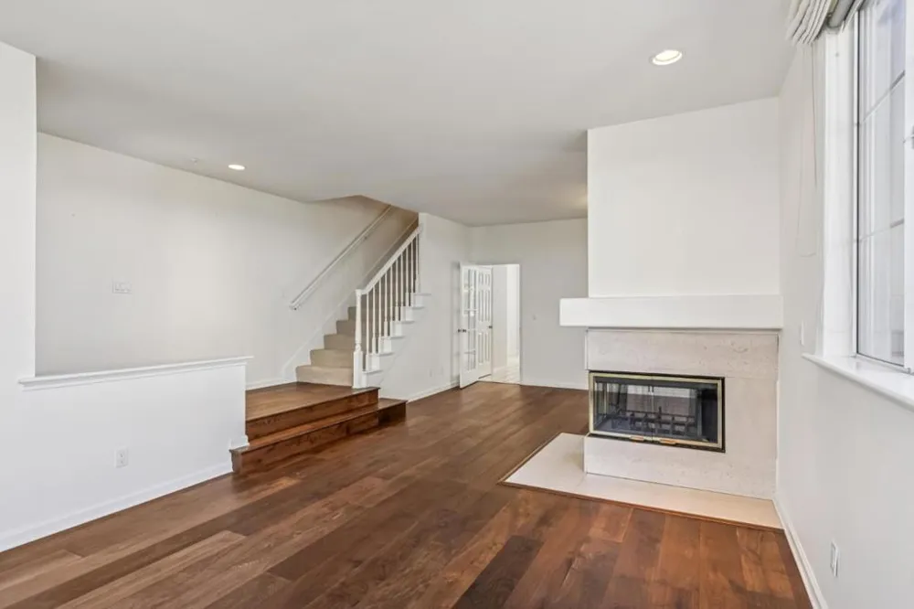 3421 El Camino Real #38C Atherton, CA 94027