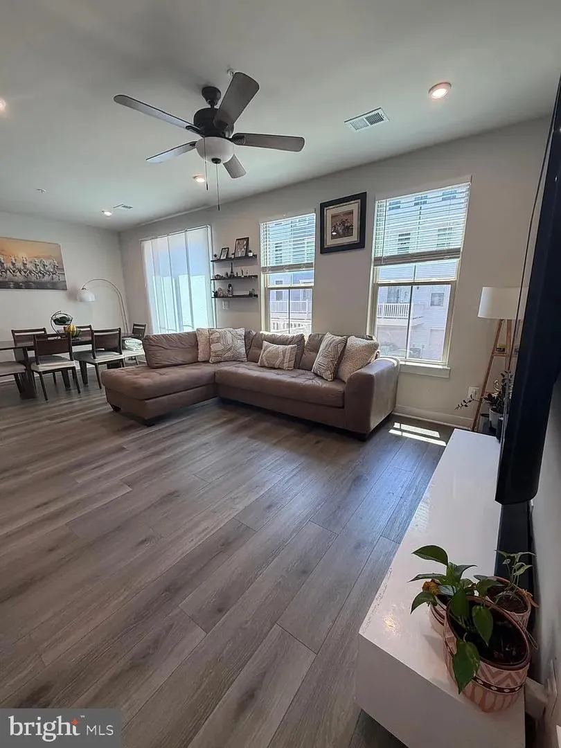 42613 PITLOCHRY TERRACE Sterling, VA 20166