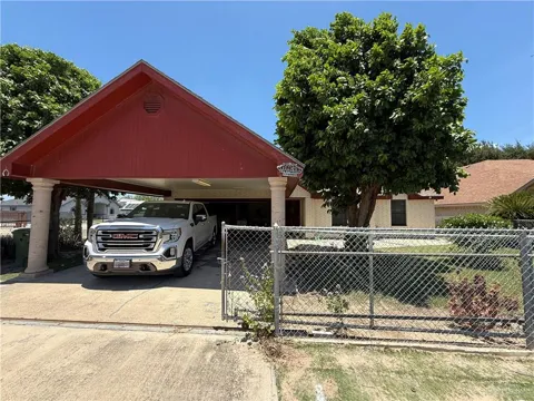 2908 Loma Linda Circle S